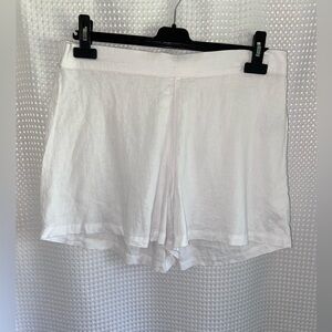 Women’s H&M home linen blend‎ white shorts size medium NWT